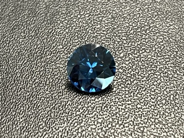 Saffier - 1.85 carat volledig natuurlijke saffier (gecertificeerd) - afbeelding 1 van  2