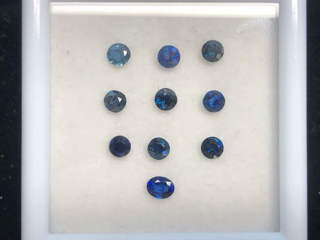 Saffier - 2.10 carat saffier - afbeelding 1 van  5