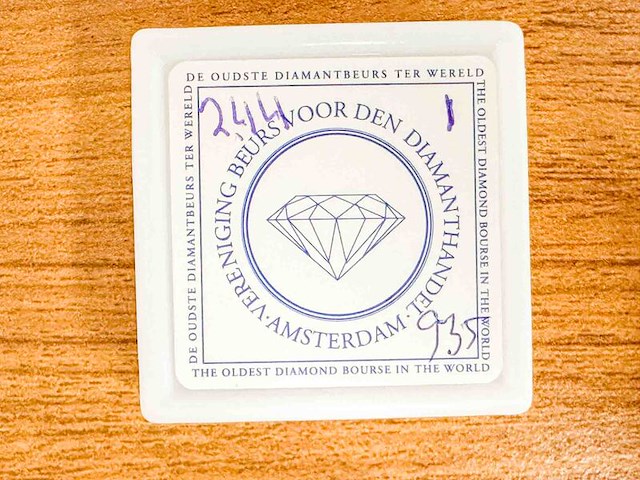Saffier - 2.44 carat natuurlijke saffier - afbeelding 2 van  3