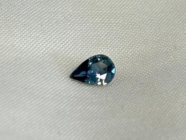 Saffier - hoge kwaliteit saffier van 0.62 carat - afbeelding 1 van  4