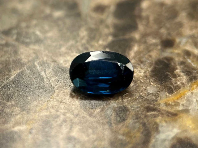 Saffier 1.84 ct - afbeelding 2 van  5