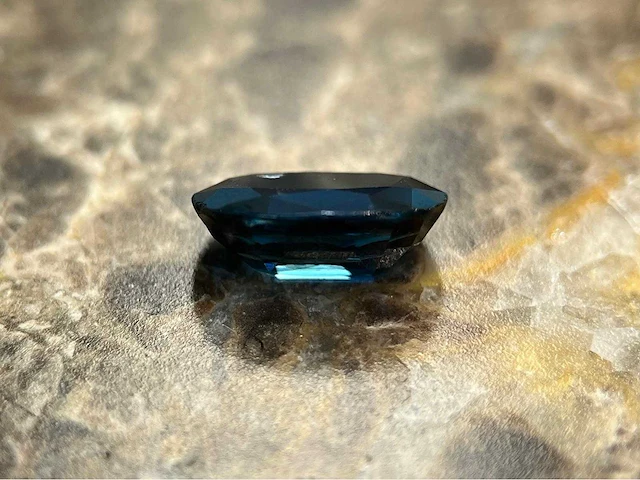 Saffier 1.84 ct - afbeelding 4 van  5