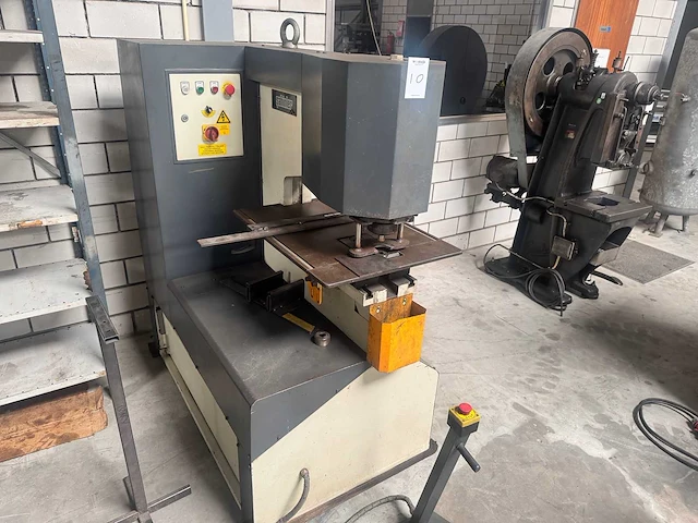 Sahinler - 2007 - hpm 65 - ponsmachine - afbeelding 1 van  6