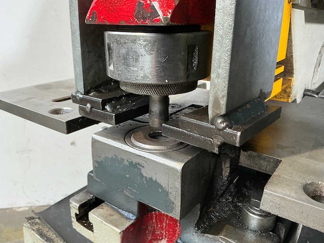 Sahinler - hkm-60 - punch & shear machine - 2017 - afbeelding 10 van  13