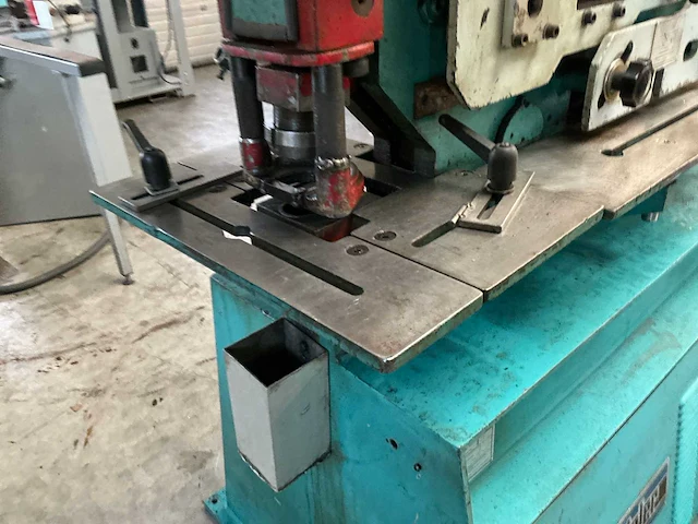 Sahinler hkm-452000 pons- en knipmachine - afbeelding 6 van  9