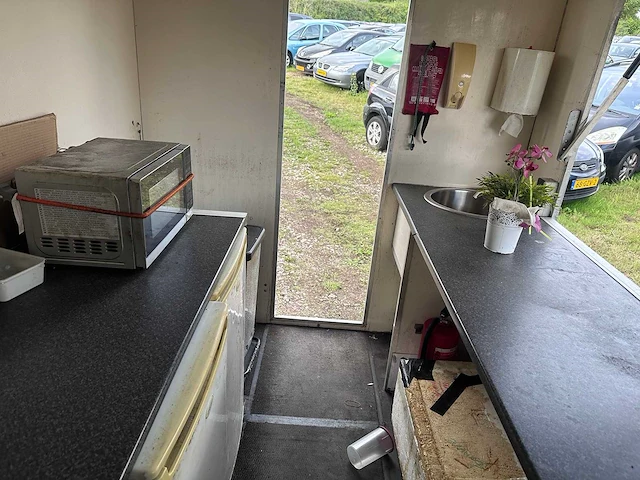Sallas - met inrichting - food trailer - 46-wk-dv - afbeelding 6 van  18