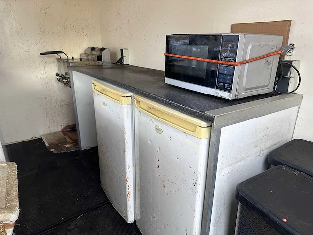 Sallas - met inrichting - food trailer - 46-wk-dv - afbeelding 18 van  18