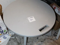 Salontafel met doorsnede 60 cm en hoogte 35 cm. - afbeelding 2 van  2