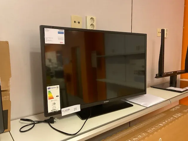 Salora led televisie 32fa3704 - afbeelding 2 van  2