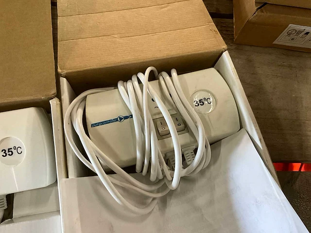 Salus tc1100a pompcontroller (3x) - afbeelding 4 van  5