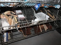 Salvage gerelateerde produkten w.o. bezems, plastic zakken, handschoenen, sealmateriaal, borstels, schuursp... - afbeelding 7 van  10