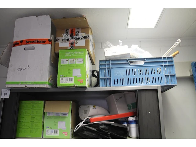 Salvage producten w.o. persoonlijke beschermingsmiddelen, sealproducten, moppen, tape en luchtverfrissers e... - afbeelding 2 van  7