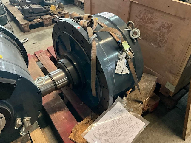 Samp rbm 570-150-18 pmsm elektromotor - afbeelding 1 van  5