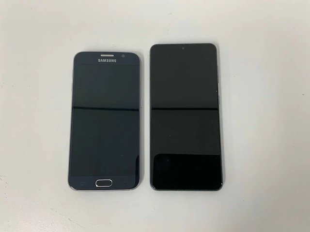 Samsung - galaxy s21 5g 128gb gray + samsung galaxy s6 - afbeelding 1 van  2