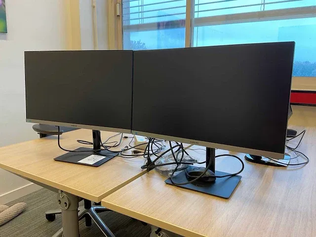 Samsung - s24r650fdu - monitor (2x) - afbeelding 1 van  4