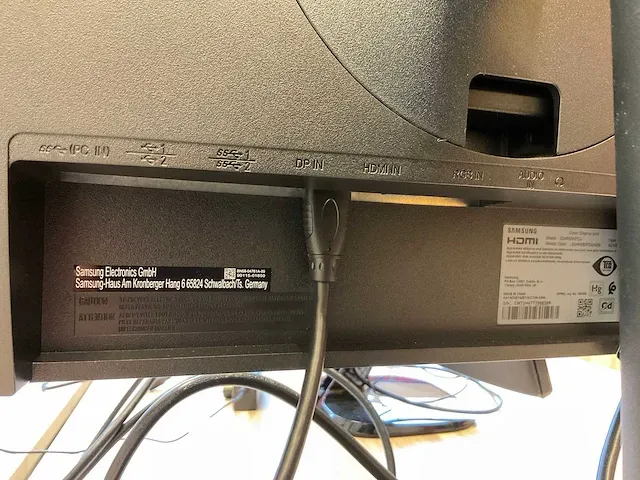 Samsung - s24r650fdu - monitor (2x) - afbeelding 4 van  4
