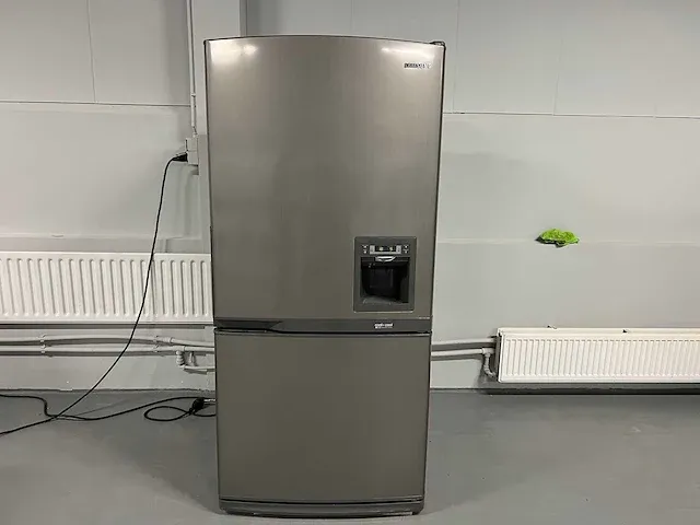 Samsung - samsung amerikaans koelkast + candy 3in1 trio gasfornuis + philips strijkijzer - afbeelding 1 van  23