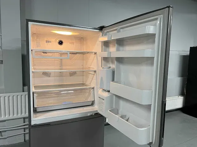Samsung - samsung amerikaans koelkast + candy 3in1 trio gasfornuis + philips strijkijzer - afbeelding 16 van  23