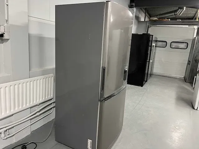 Samsung - samsung amerikaans koelkast + candy 3in1 trio gasfornuis + philips strijkijzer - afbeelding 20 van  23