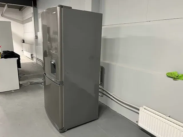 Samsung - samsung amerikaans koelkast + candy 3in1 trio gasfornuis + philips strijkijzer - afbeelding 22 van  23