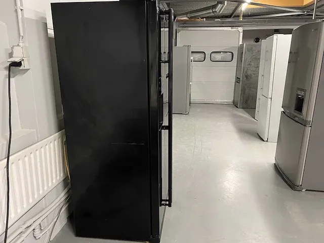Samsung - samsung amerikaans koelkast + siemens inbouw oven + 2x kipplisch monitors - afbeelding 23 van  28