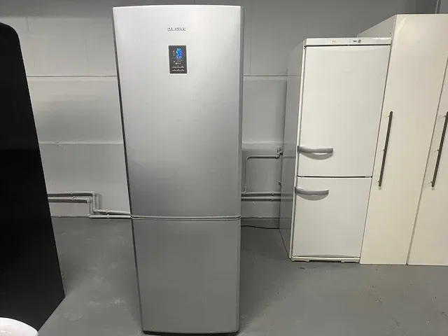 Samsung - samsung koelkast+ bosch inbouw oven + crockpot rijstkoker - afbeelding 12 van  23