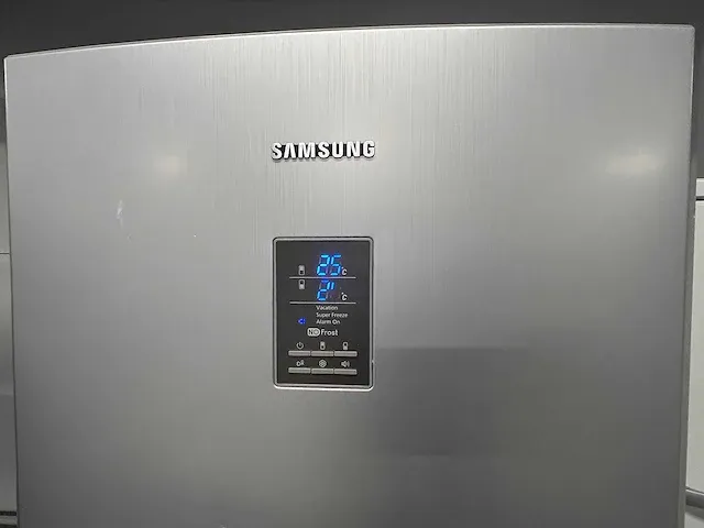 Samsung - samsung koelkast+ bosch inbouw oven + crockpot rijstkoker - afbeelding 17 van  23