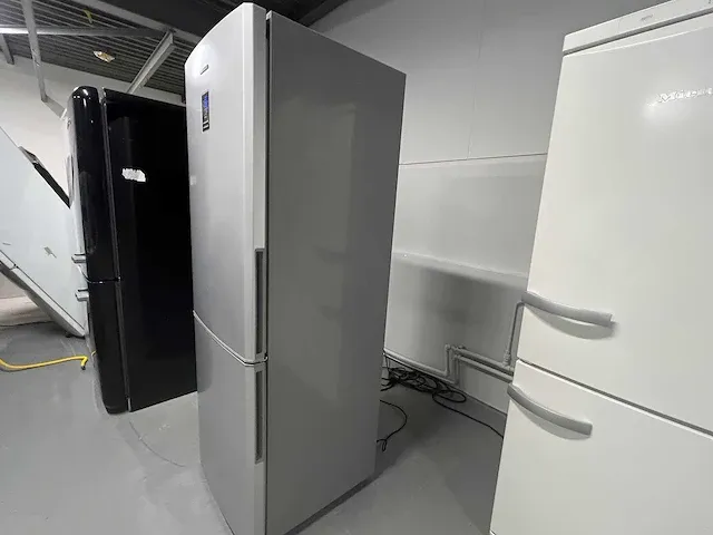 Samsung - samsung koelkast+ bosch inbouw oven + crockpot rijstkoker - afbeelding 22 van  23