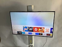 Samsung - smart televisie op verrijdbare standaard - afbeelding 2 van  6