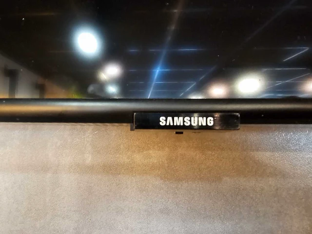 Samsung - smart tv televisie - afbeelding 2 van  3
