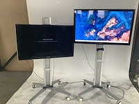 Samsung - televisie op verrijdbare standaard (2x) - afbeelding 1 van  6