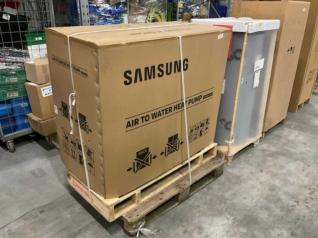 Samsung ae080bxydeg warmtepomp buitenunit - afbeelding 1 van  6