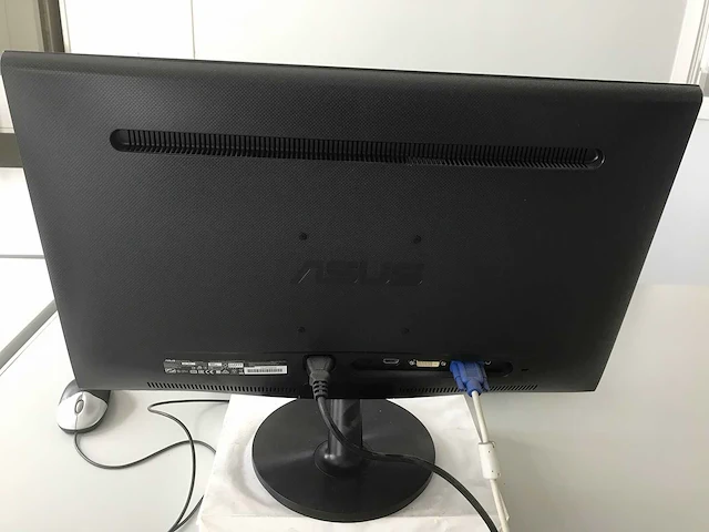 Samsung, asus, hp - monitor (4x) - afbeelding 2 van  9