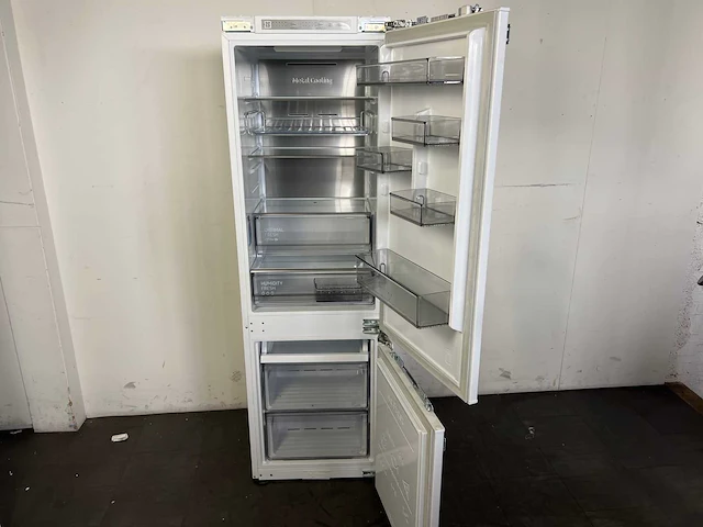 Samsung brb26715eww/ef koel-vriescombinatie ingebouwd 267 l e wit - afbeelding 3 van  5