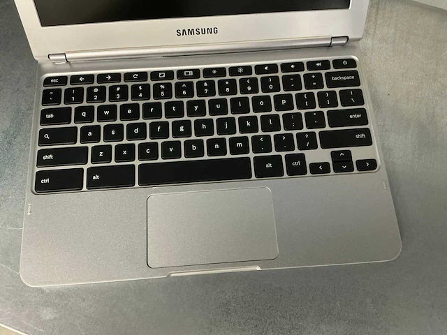 Samsung chromebook xe303 laptop (2x) - afbeelding 2 van  5