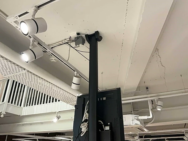 Samsung dc40e 40” televisie - afbeelding 3 van  4