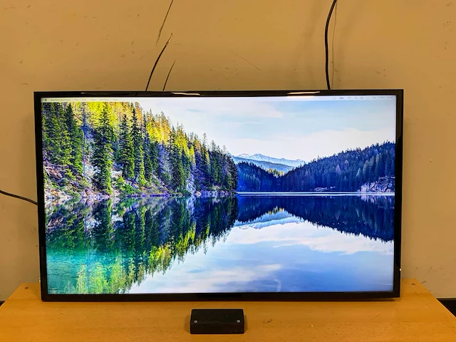 Samsung (dc43j) 43", 1920x1080 (fhd) led-monitor - afbeelding 1 van  5