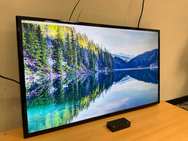 Samsung (dc43j) 43", 1920x1080 (fhd) led-monitor - afbeelding 3 van  5