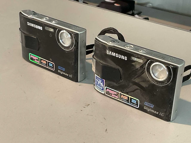 Samsung digimax i6 digitale fotocamera (2x) - afbeelding 2 van  6