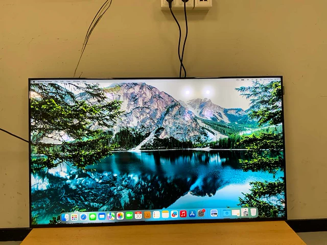 Samsung (dm55d) 55", 1920x1080 (fhd) led-monitor - afbeelding 1 van  6