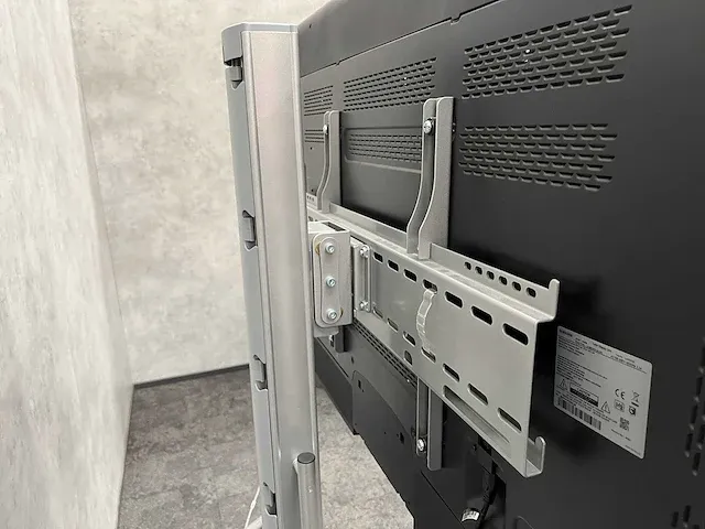 Samsung ed65e - 65" fhd monitor met verrijdbaar statief - afbeelding 3 van  17