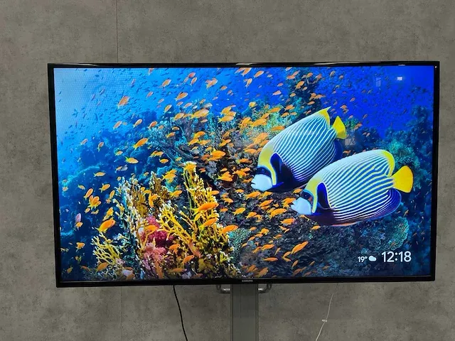 Samsung ed65e - 65" fhd monitor met verrijdbaar statief - afbeelding 10 van  17