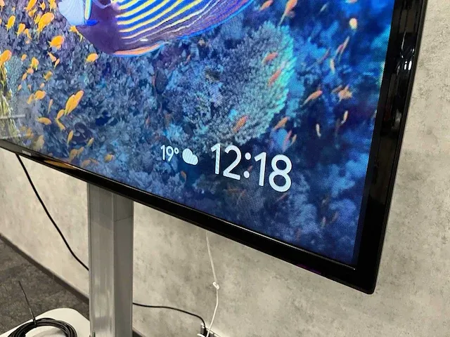 Samsung ed65e - 65" fhd monitor met verrijdbaar statief - afbeelding 17 van  17