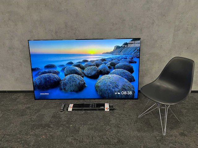 Samsung ed75d - 75" fhd monitor met muurbeugel - afbeelding 1 van  13