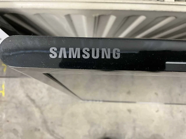Samsung flatscreen dc49j televisie - afbeelding 2 van  4