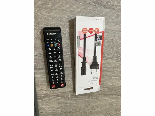 Samsung full hd smart - 40" televisie met muurbeugel - afbeelding 3 van  16