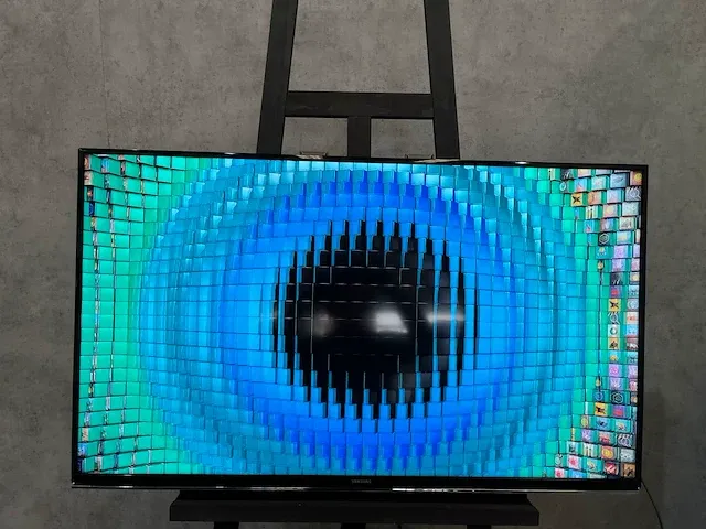 Samsung full hd smart - 40" televisie met muurbeugel - afbeelding 7 van  16
