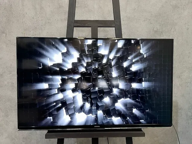 Samsung full hd smart - 40" televisie met muurbeugel - afbeelding 1 van  16