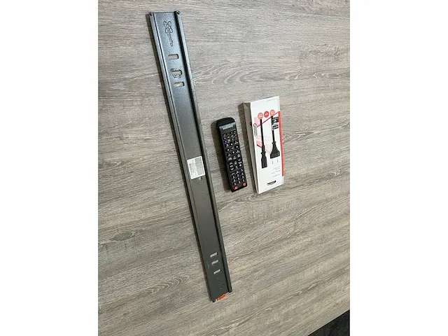 Samsung full hd smart - 40" televisie met muurbeugel - afbeelding 11 van  16