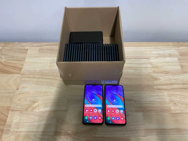 Samsung galaxy a40 smartphone (30x) - afbeelding 1 van  9